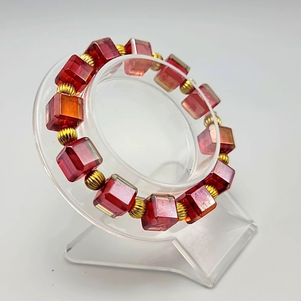 Red Cube Glass and Gold Tone Findings Beaded Bracelet US Size 6-3/4